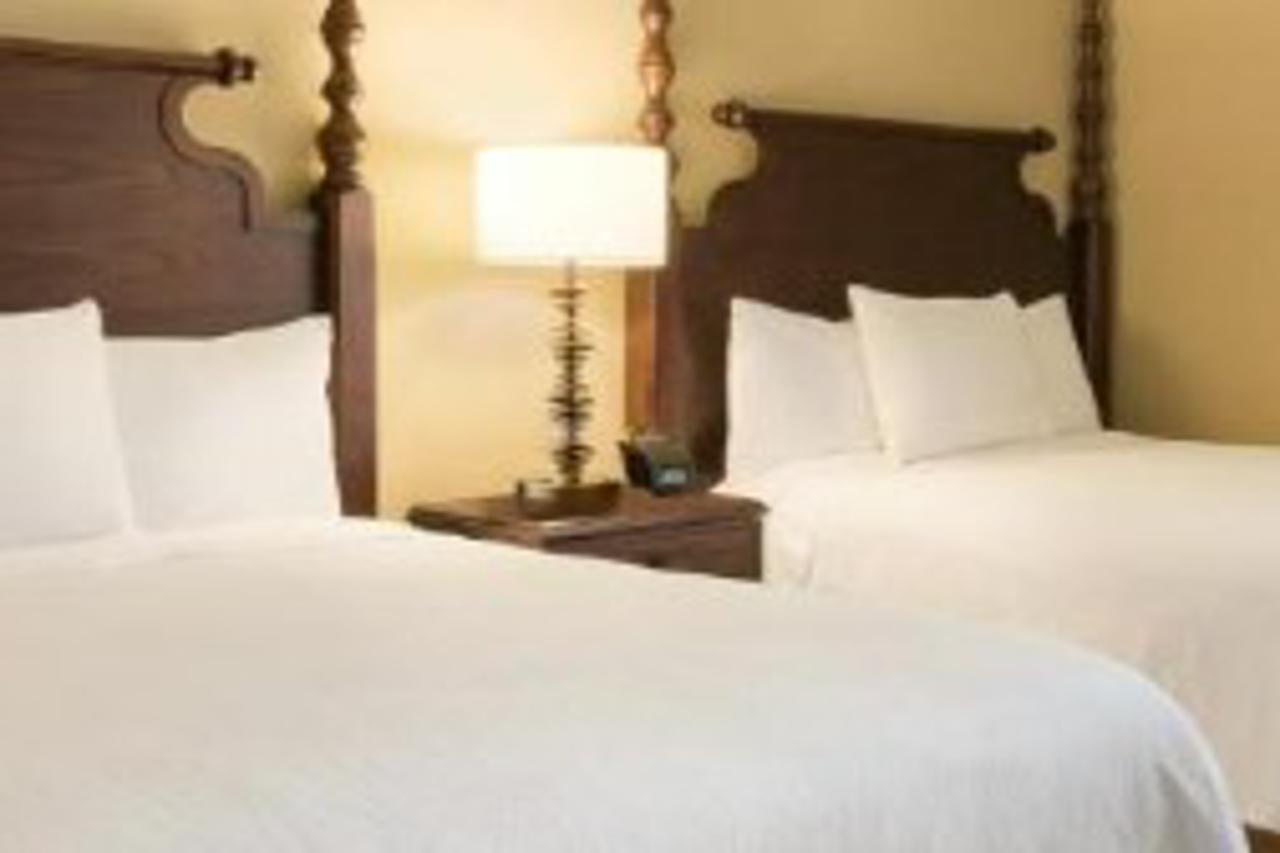 Embassy Suites Savannah Historic District Esterno foto
