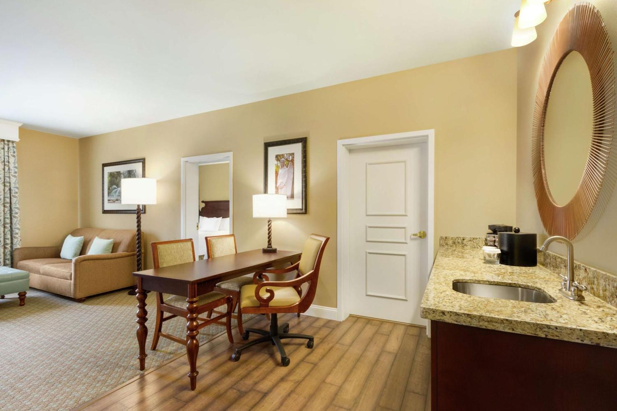 Embassy Suites Savannah Historic District Esterno foto