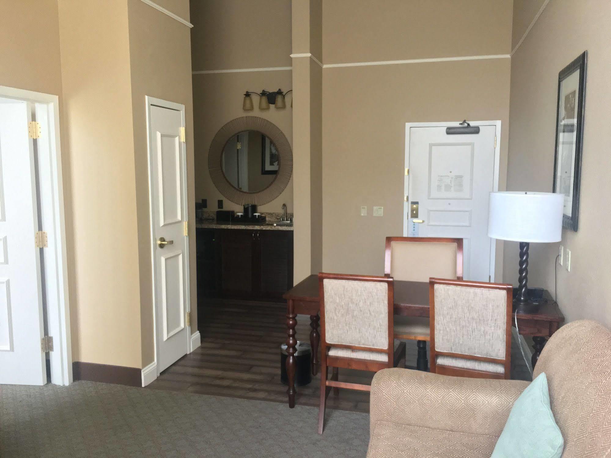 Embassy Suites Savannah Historic District Esterno foto