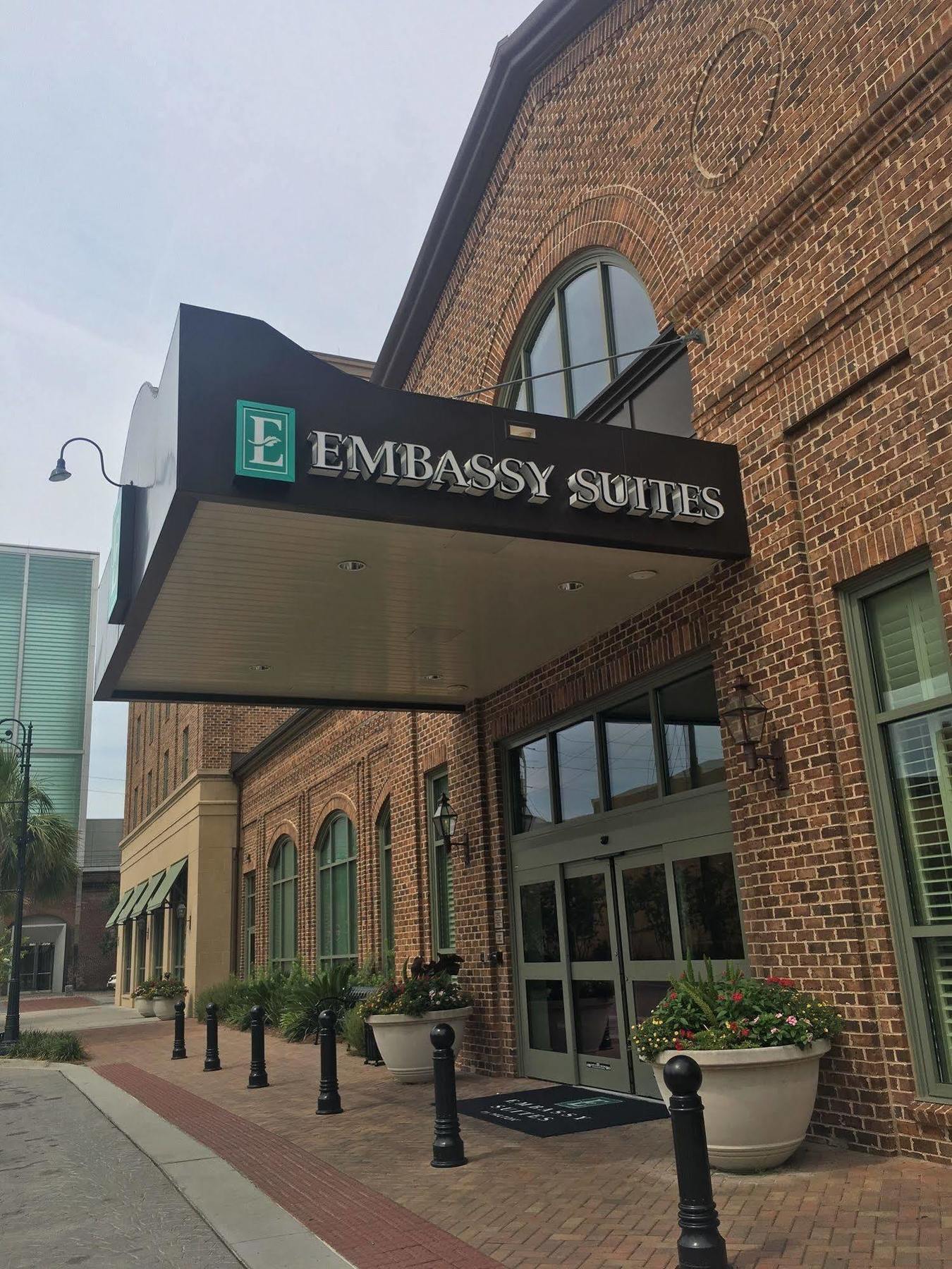 Embassy Suites Savannah Historic District Esterno foto