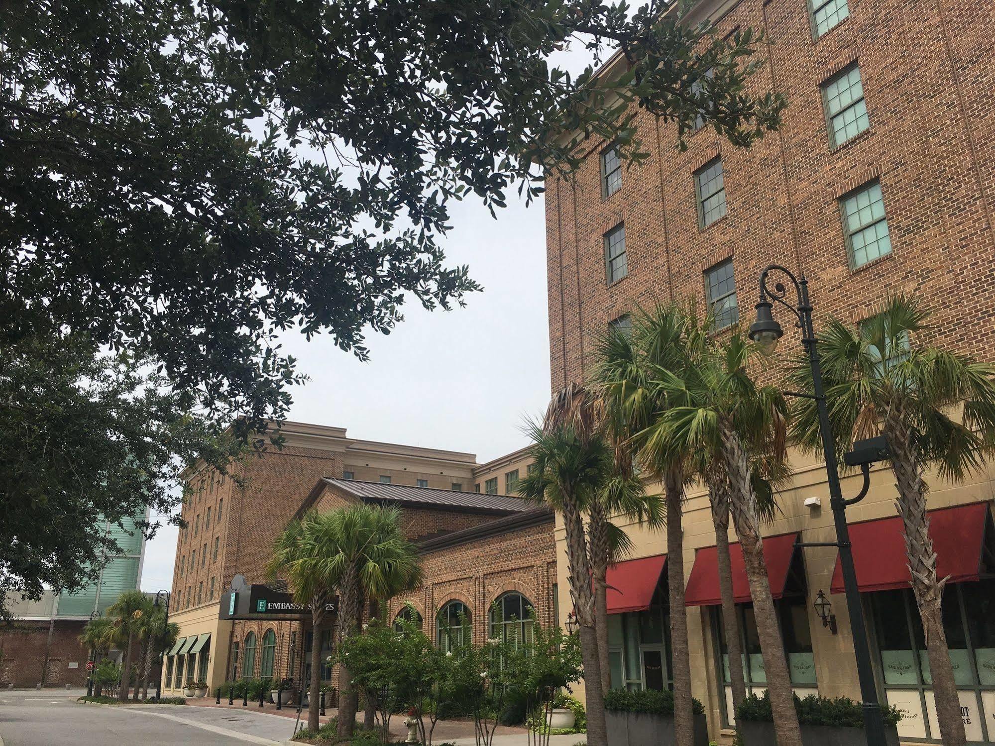 Embassy Suites Savannah Historic District Esterno foto